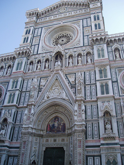7. Флоренция. Фасад собора. Такой архитектуры я не видела еще нигде