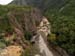 Вид на каньон, заканчивающийся водопадом Чертов мост